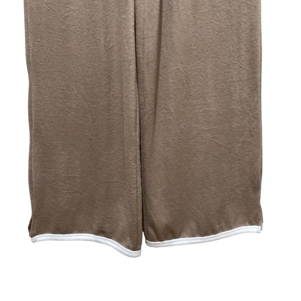 Relaxed Wide-Leg Knit Pants Set in Taupe with White Trim - Picture 7 of 12